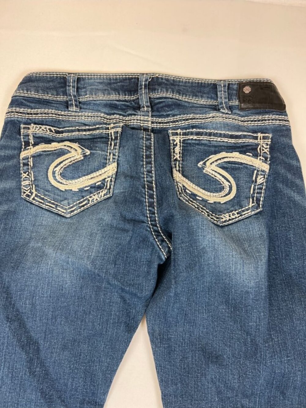 Silver Jeans Co Tuesday Baby Boot Womens 33x31 Blue Denim Scroll Pocket Y2K 00s - Picture 3 of 9